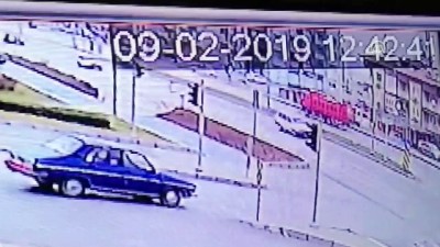 Denizli'de Otomobil Kamyonla Çarpıştı Açıklaması 1 Ölü, 2 Yaralı