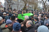 İŞ SAĞLIĞI - Evinde Ölü Bulunan Doktor Son Yolculuğuna Uğurlandı