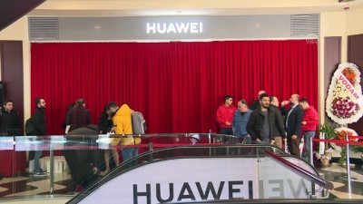 Huawei, Türkiye'deki İlk Deneyim Mağazasını İzmir'de Açtı