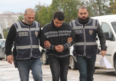 Lüks Otomobiliyle 2 Kişiyi Öldüren 4 Kişiyi Yaralayan Sürücü Yakalandı