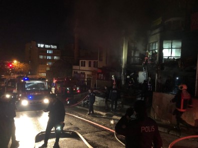Başkent'te Samanpazarı Esnafına Yangın Şoku