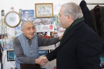 Görme Engelli Devrim Tarım, Fatih'te Sahaflık Yapıyor