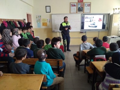 Iğdır'da Trafik Dedektifleri Eğitimi