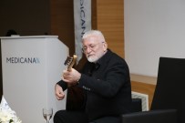 ONUR AKIN - Özgün Müziğin Sevilen İsmi Onur Akın, Sevenleriyle Buluştu