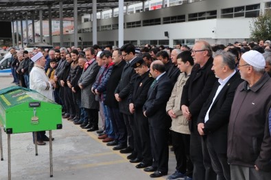 Şehit Annesi Karabük'te Son Yolculuğuna Uğurlandı