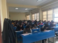 DUMLUPıNAR ÜNIVERSITESI - Üniversite'ye Hazırlık Yapan Öğrencilere Gerçeğini Aratmayan Deneme Sınavı