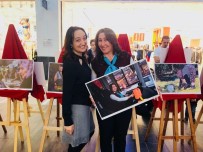 8 MART DÜNYA KADINLAR GÜNÜ - Manisa'nın Tek Kadın Halk Otobüsü Şoförü Serginin İlgi Odağı Oldu