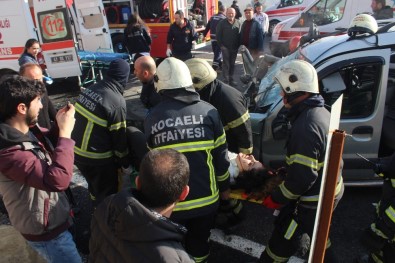 Fireni Boşalan Hafriyat Kamyonu, Hafif Ticari Araçla Biçti Açıklaması 4 Yaralı