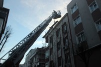 İZOLASYON MALZEMESİ - Güngören'de Çatı Yangını Korkuttu