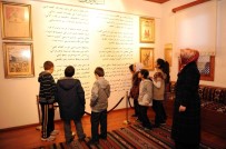 SÜLEYMAN NAZIF - İstiklal Marşı'nın Kabulünün 98'İnci Yılında Taceddin Dergahı Müzesi'ne Ziyaretçi Sayısı 5 Katına Çıktı