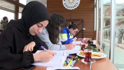 'Millet Kıraathaneleri Toplumun Nereye Doğru Gittiğini İfade Eden Önemli Bir Proje'