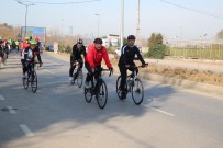 Murat Aydın Beykoz'da Bisikletle 25 Kilometre Pedal Çevirip, Vatandaşları Ziyaret Etti