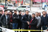 Binadan Kopan Sıva Parçası Hasara Yol Açtı