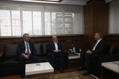 Hak İş Genel Başkanı Arslan, Başkan Çelik'i Ziyaret Etti