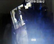 KALDIRIM TAŞI - Kapısını Kırdılar, 27 Saniyede 4 Bin TL Çaldılar