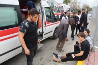 GAZI BULVARı - Turnuvaya Gelen Üniversite Öğrencileri Kaza Yaptı Açıklaması 6 Yaralı
