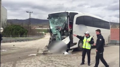 Amasya'da Yolcu Otobüsü İle Kamyon Çarpıştı Açıklaması 15 Yaralı