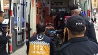 MAHMUT TAŞDEMİR - Araç Durdurmak İçin Yola Çıkan Polise Otomobil Çarptı