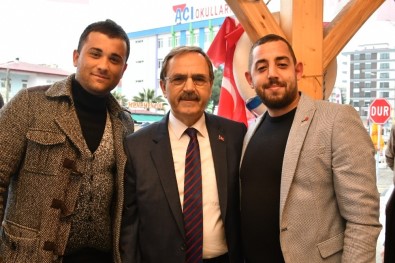 Başkan Şahin'e 3 Koldan Destek