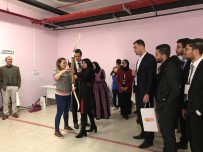 EBRU SANATı - Filistinli Gençler Batıkent Gençlik Merkezi'ni Ziyaret Etti