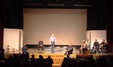 Mahzuni Şerif'i Anlatan Oyun Kartal'da Sanatseverlerle Buluştu