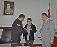 Aldığı Ödülü Mehmetçik Vakfına Bağışladı