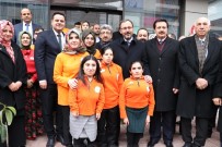 VAN DEVLET TIYATROSU - Bakan Kasapoğlu Açıklaması 'Tesisleriyle, Kütüphanesiyle Modern Bir Stadı Kente Kazandıracağız'