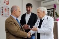 TıP BAYRAMı - Başkan Akgün, Sağlık Çalışanlarının Tıp Bayramını Kutladı