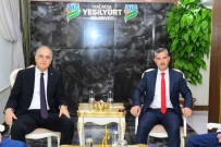 VOLEYBOL FEDERASYONU - Başkan Çınar, Voleybol Federasyonu Başkanı Üstündağ'ı Ağırladı