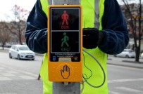 TRAFİK LEVHASI - Başkent Trafiği Alınan Önlemlerle Daha Güvenli Hale Geliyor