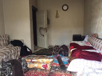 Ayrı yaşadığı karısını öldürdü