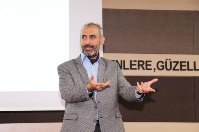 Eğitmen Çoşkun Açıklaması 'Kendinizi 45 Saniyede Doğru Ve Hızlı Tanıtın'