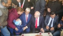 GÜMRÜK VERGİSİ - Kılıçdaroğlu Vatandaşların Çay Teklifini Geri Çevirmedi