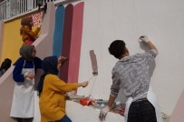 TAŞKıRAN - Öğrenciler Okullarını Güzelleştiriyor