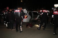 Polisten Kaçan Sürücü 'Kimyon' Savurup Motorlu Timlerden Kurtulmak İstedi