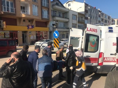 Sinop'ta Motosiklet Kazası Açıklaması 1 Yaralı