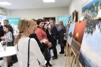 FOTO MUHABİRLERİ DERNEĞİ - Türk Gazetecilerin Fotoğrafları Moskova'da Sanatseverlerle Buluştu