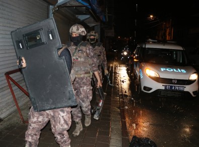 Adana'da Sokak Çetesine Şafak Operasyonu