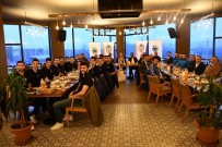 VOLEYBOL TAKIMI - Başkan Taban Parkenin Şampiyonlarını Kutladı