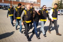 KARABAĞ - İki Gurbetçiyi FETÖ/PDY Bahanesiyle Dolandıran 3 Kardeş Tutuklandı