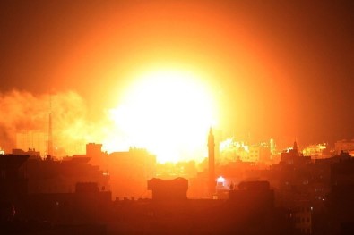 İsrail, Gazze Şeridinde 100 Noktaya Hava Saldırısında Bulundu