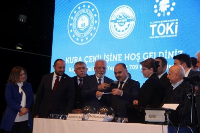 KESOB-TOKİ İşbirliğinde Esnafa Yönelik Yaptırılan 709 Konutun Kura Çekimi Yapıldı