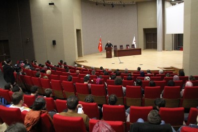 KGTÜ'de 'Milletin Sesi Mehmet Akif Ersoy'' Konulu Konferans