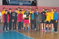 RIZA KAYAALP - Öğrencilerden Yozgat Bozokspor'a Tatlı İkramı