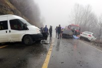 ÖĞRENCİ SERVİSİ - Ordu'da Öğrenci Servisi İle Otomobil Çarpıştı Açıklaması 2 Ölü, 4 Yaralı