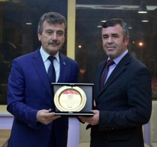 Son Kez Yemekte Bir Araya Geldiler