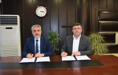 Ünlü Müzisyen Tuluyhan Uğurlu 100. Yıl Onuruna OMÜ'de Konser Verecek