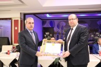 AHMET ÇELIK - Başkan Serbes Ve Protokol, 20 Seneyi Dolduran Esnafa Plaket Verdi