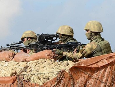 Irak'ın kuzeyindeki operasyonlarda 2 asker şehit oldu