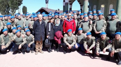 24 Yıl Sonra Şehit Komutanlarının Mezarında Buluştular